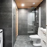 Spacious 2br At Tammela Stadium - Sauna & Balcony アパート タンペレ